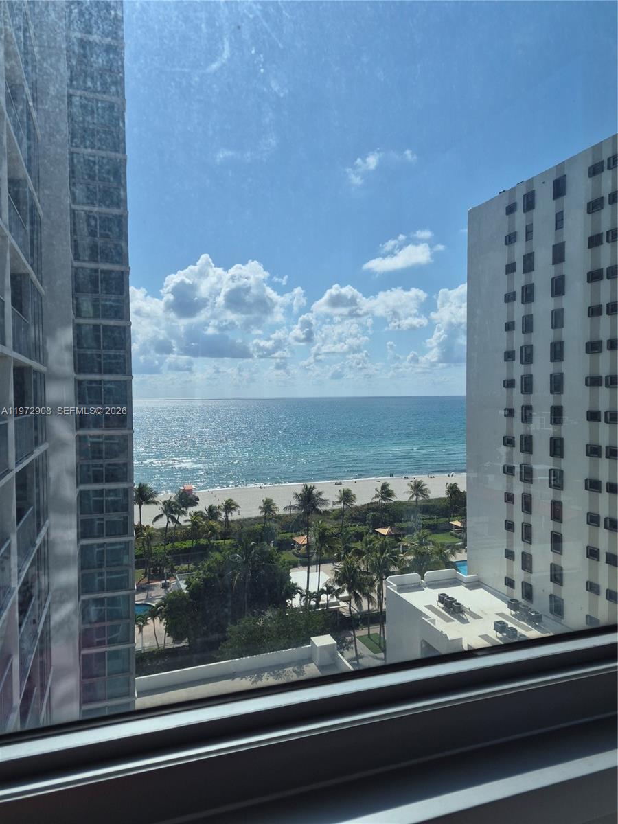 MIRASOL OCEAN TOWERS COND - Residential