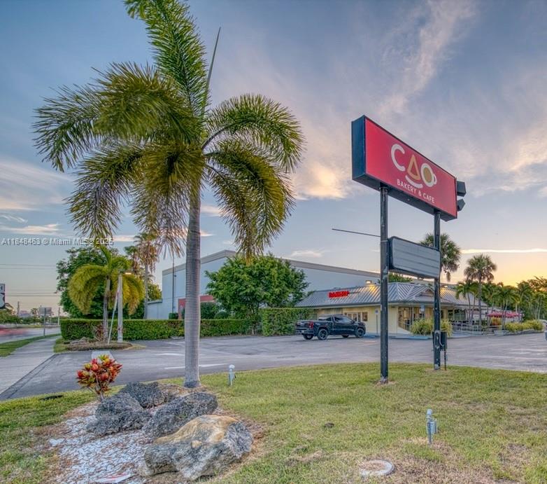 This is a fantastic opportunity for anyone looking to start or expand a bakery, café, or restaurant in a prime location. Located on US1 in Palmetto Bay, this fully equipped restaurant sits in a free-standing building with ample on-site parking for both customers and staff. The 2,367 sq. ft. space offers indoor and outdoor seating and includes refrigerated/heated display cases, coffee station, gas stove, fryers, convection oven, exhaust hood, updated grease trap, and walk-in cooler/freezers. A reasonably priced long-term lease is in place. You can launch your own concept or continue with the existing franchise (fees may apply). With high visibility, steady traffic, and turnkey setup, this is a rare chance to own and operate a restaurant in one of South Miami’s most desirable areas.