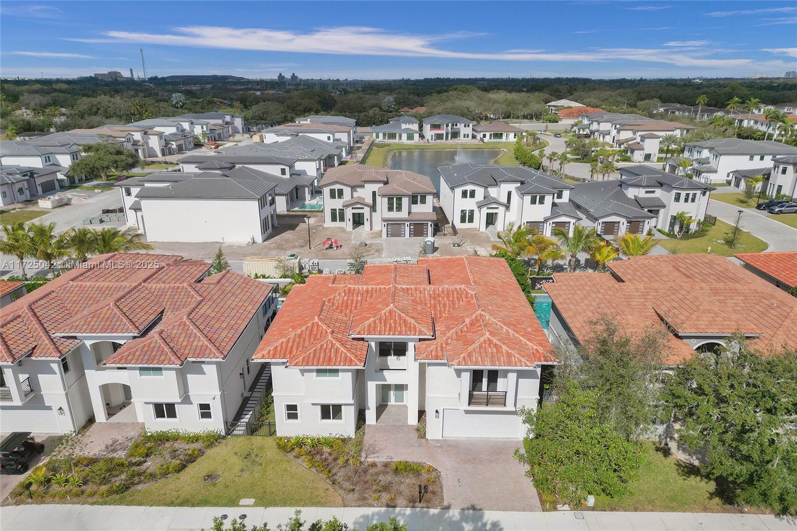 3527 Forest View Cir