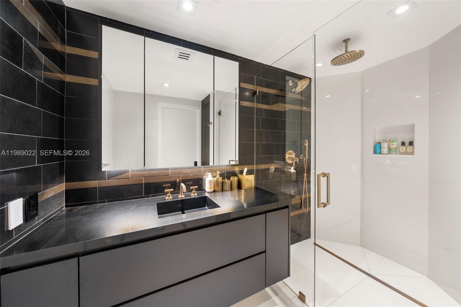 BAL HARBOUR TOWER CONDO - Residential