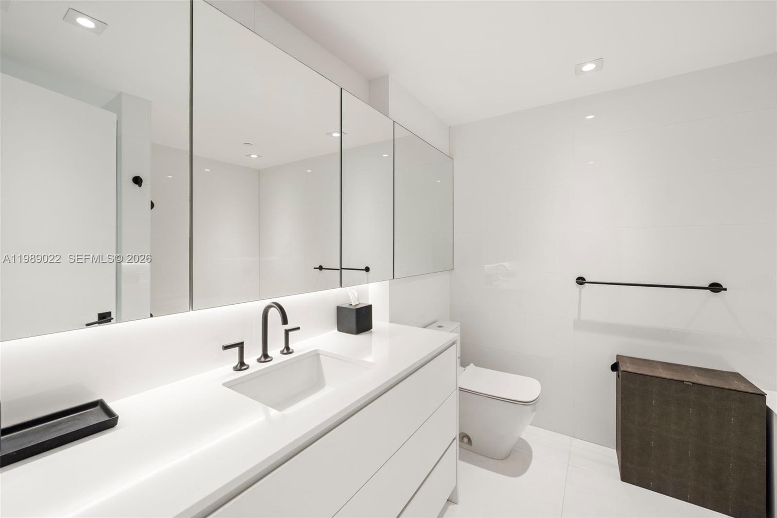 BAL HARBOUR TOWER CONDO - Residential