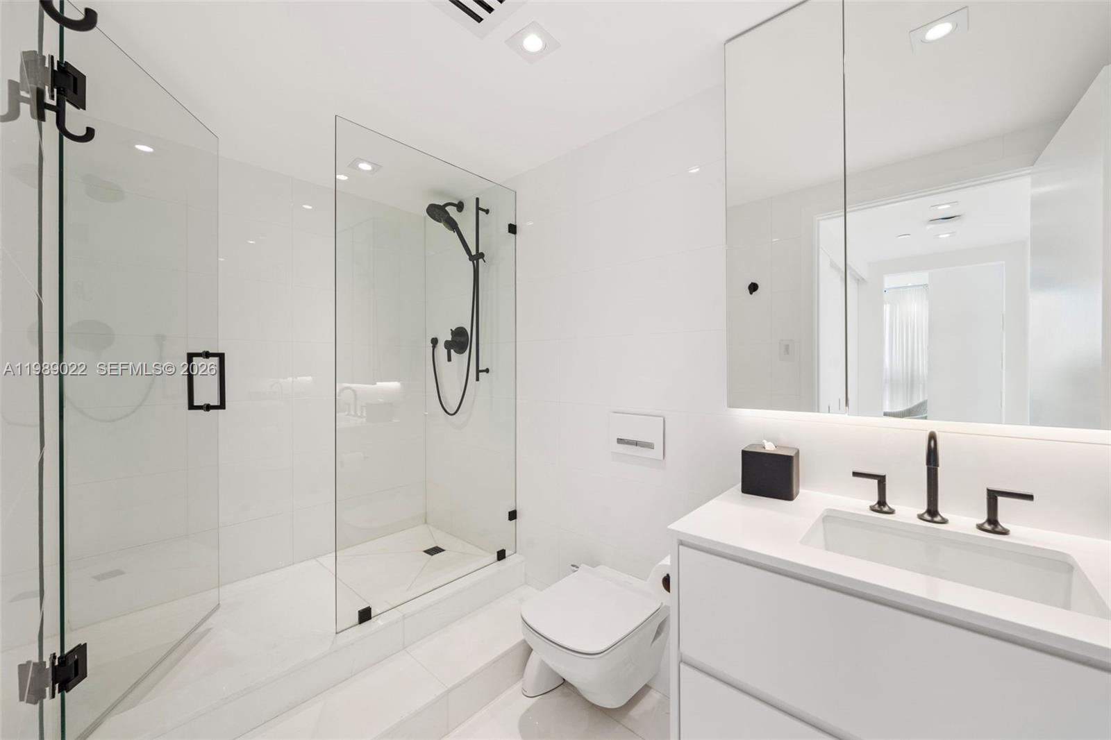 BAL HARBOUR TOWER CONDO - Residential