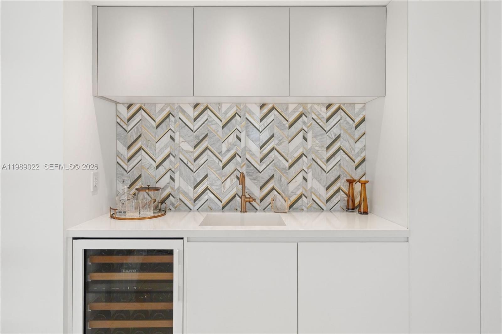 BAL HARBOUR TOWER CONDO - Residential