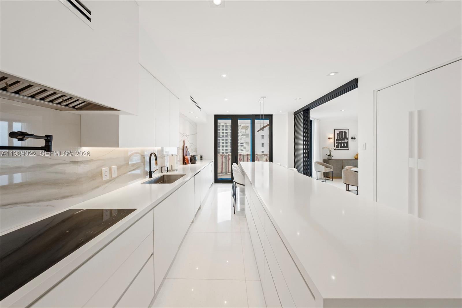 9999 Collins Ave 11J