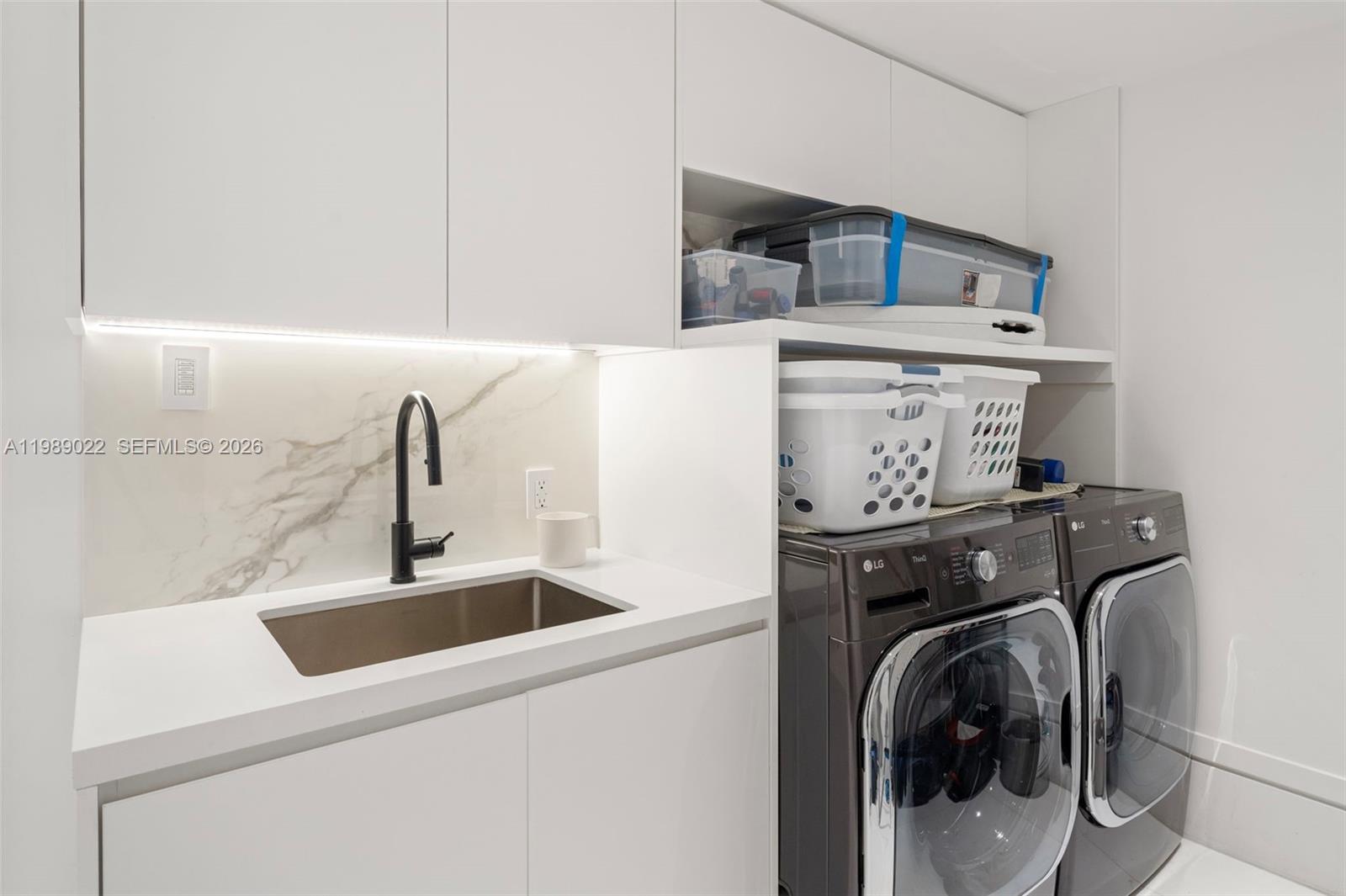 BAL HARBOUR TOWER CONDO - Residential