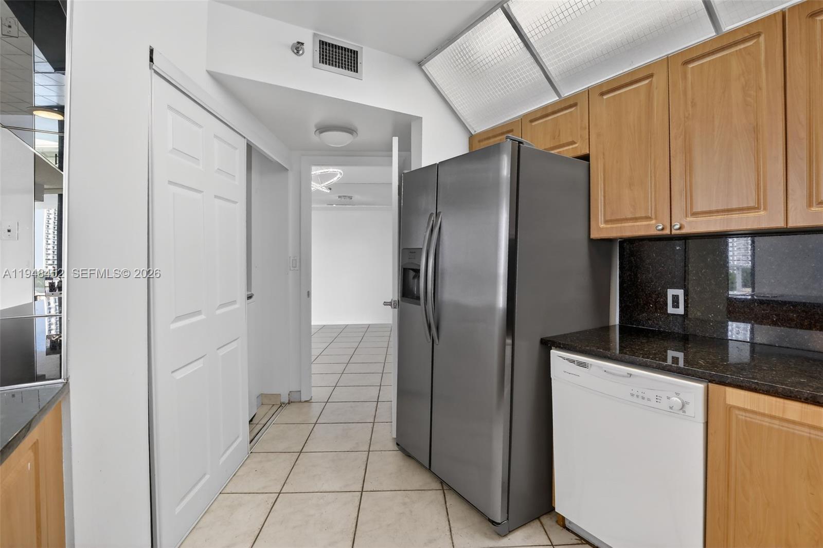 HAMPTONS WEST CONDO - Residential