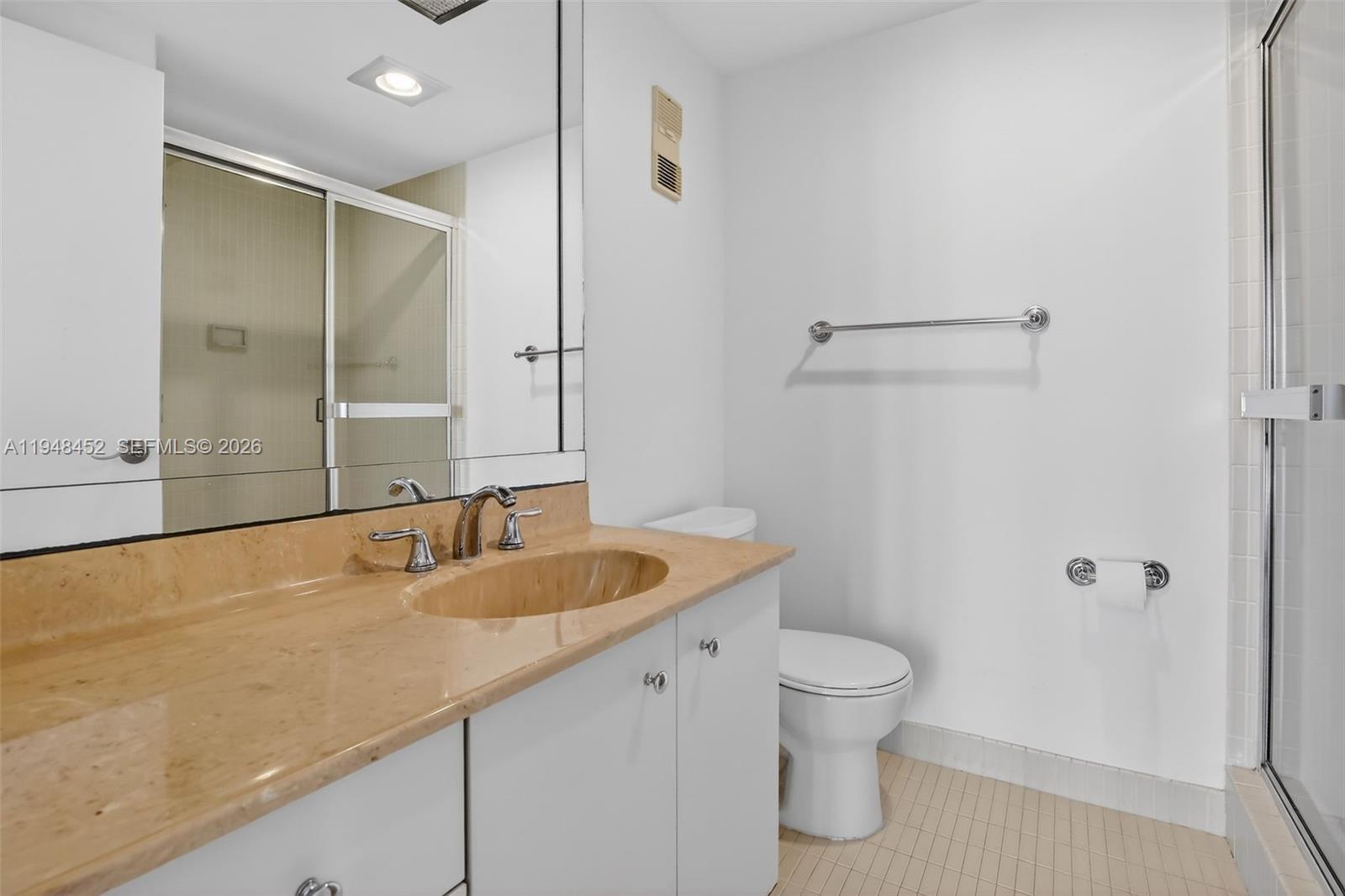 HAMPTONS WEST CONDO - Residential