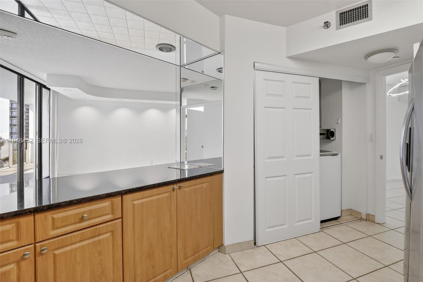 HAMPTONS WEST CONDO - Residential