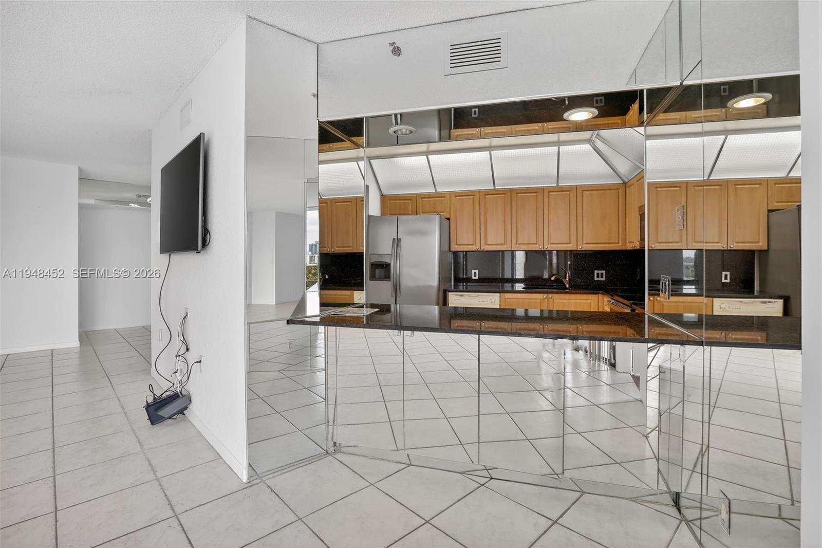 20281 E Country Club Dr 405