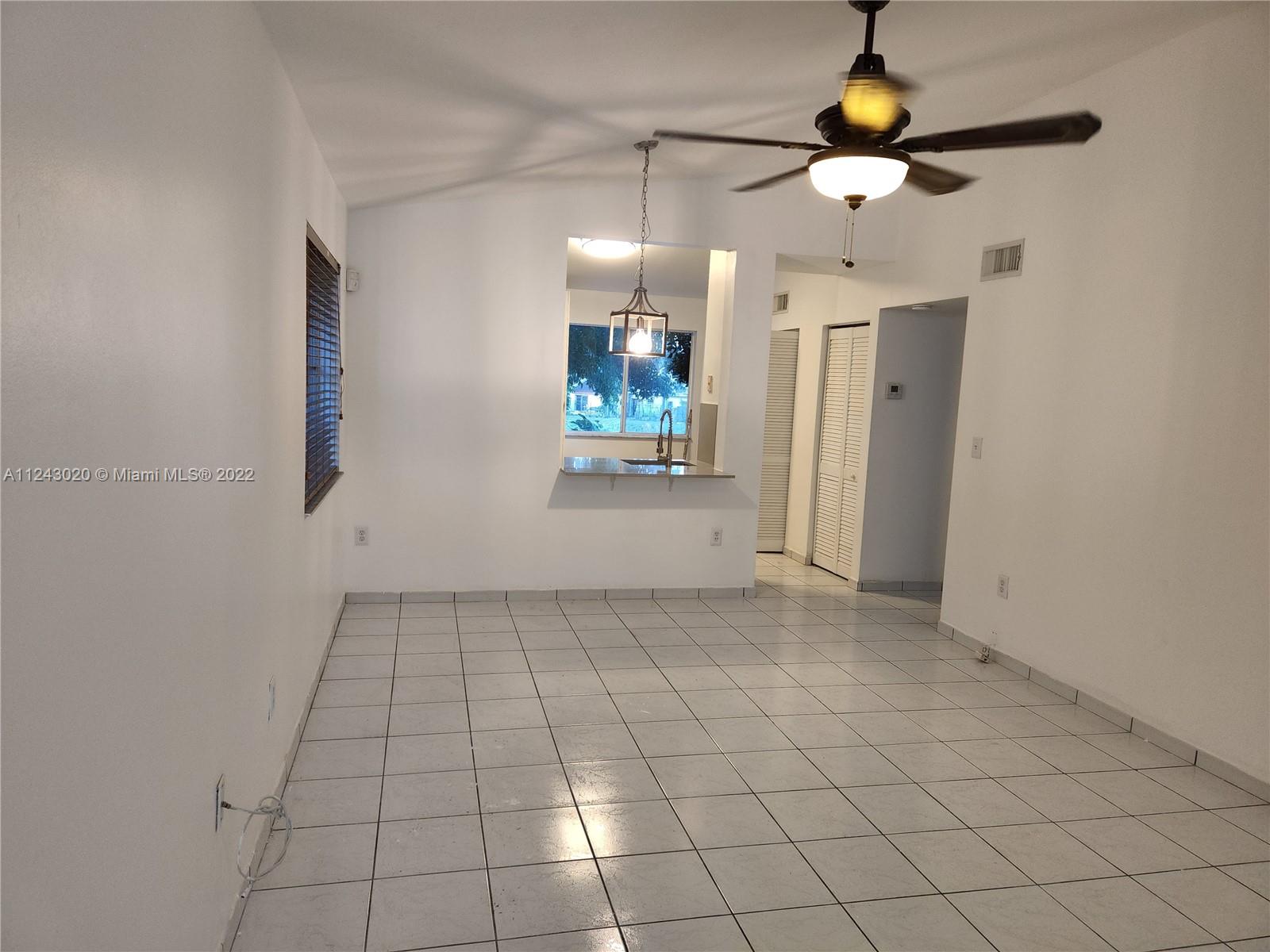 LAGO LINDO TOWNVILLAS CON - Residential