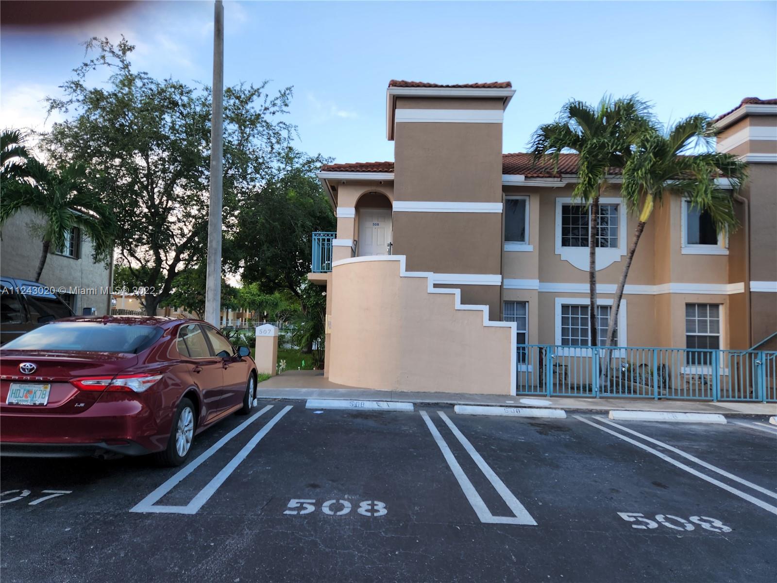 LAGO LINDO TOWNVILLAS CON - Residential