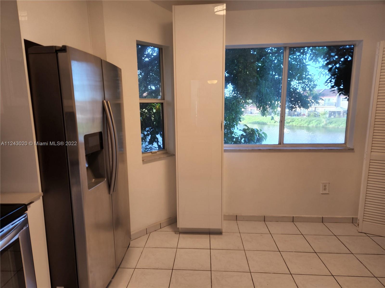 LAGO LINDO TOWNVILLAS CON - Residential