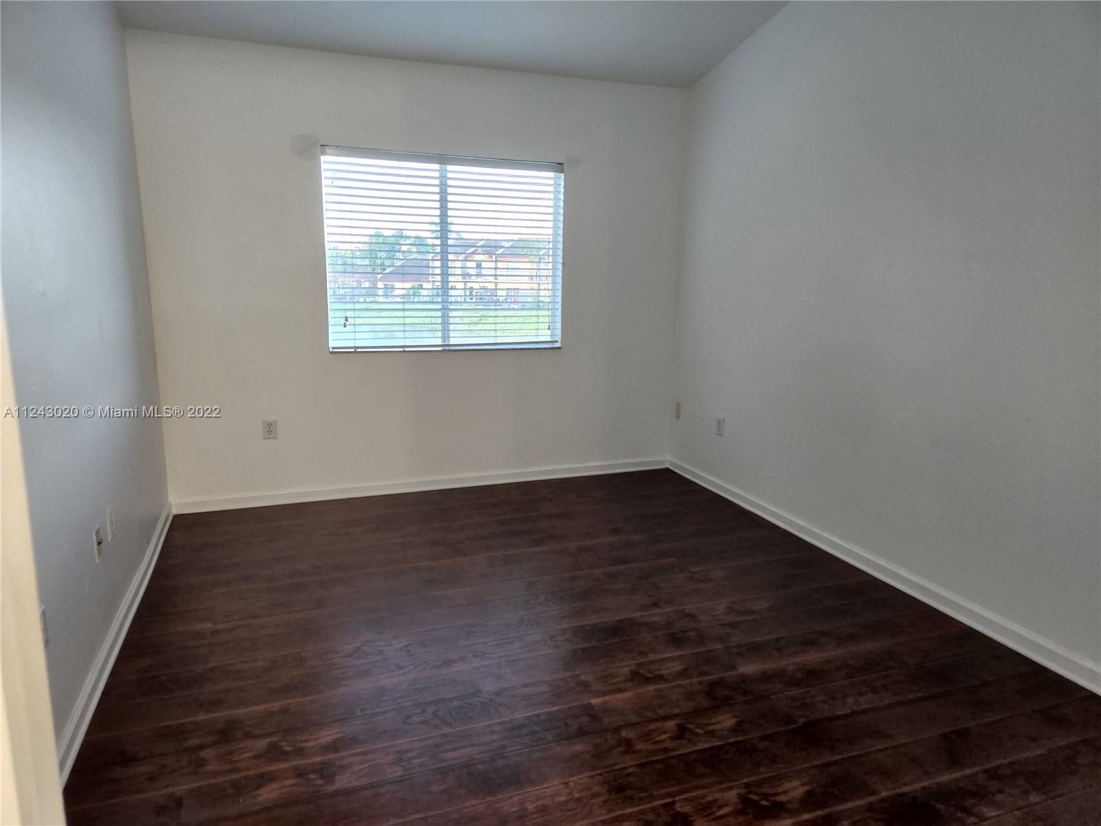 LAGO LINDO TOWNVILLAS CON - Residential