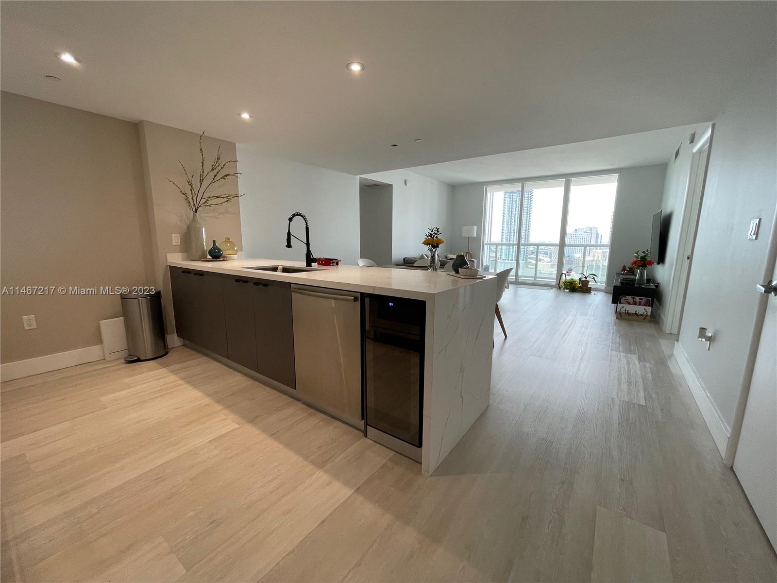 50 BISCAYNE CONDO - Residential Lease