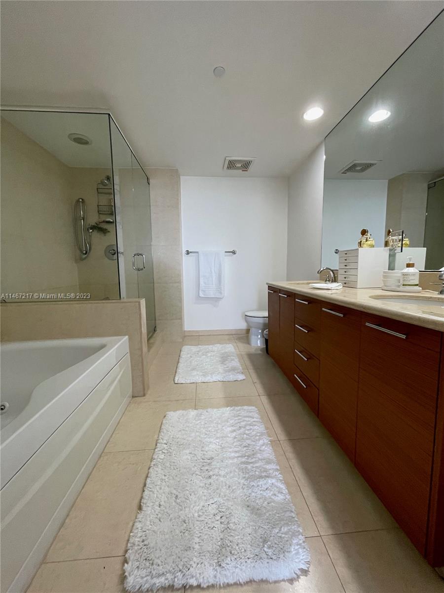 50 BISCAYNE CONDO - Residential Lease