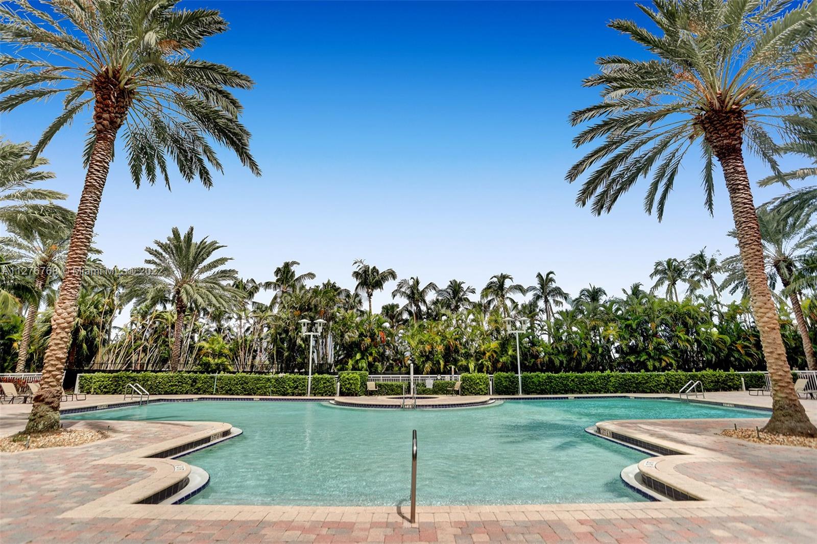 DUO CONDOMINIUM EAST - Residential