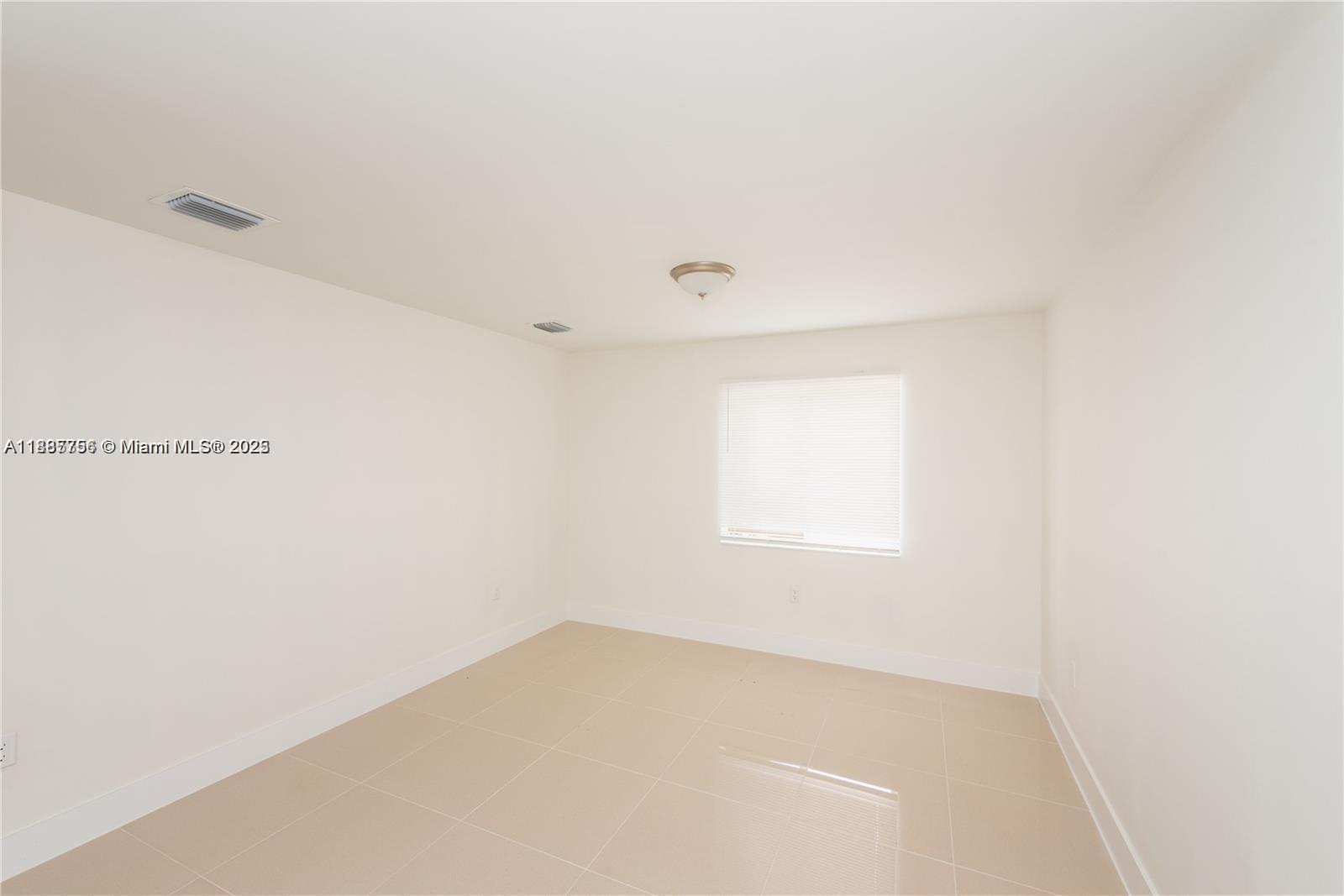 LIBERTY CITY - Residential Lease