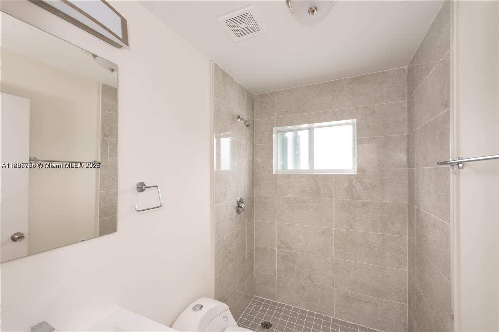 LIBERTY CITY - Residential Lease