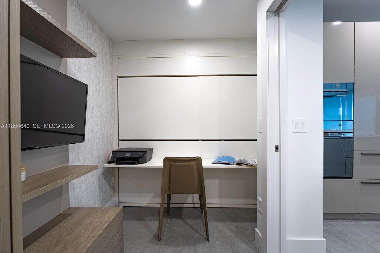 ONE THOUSAND VENETIAN WAY - Residential