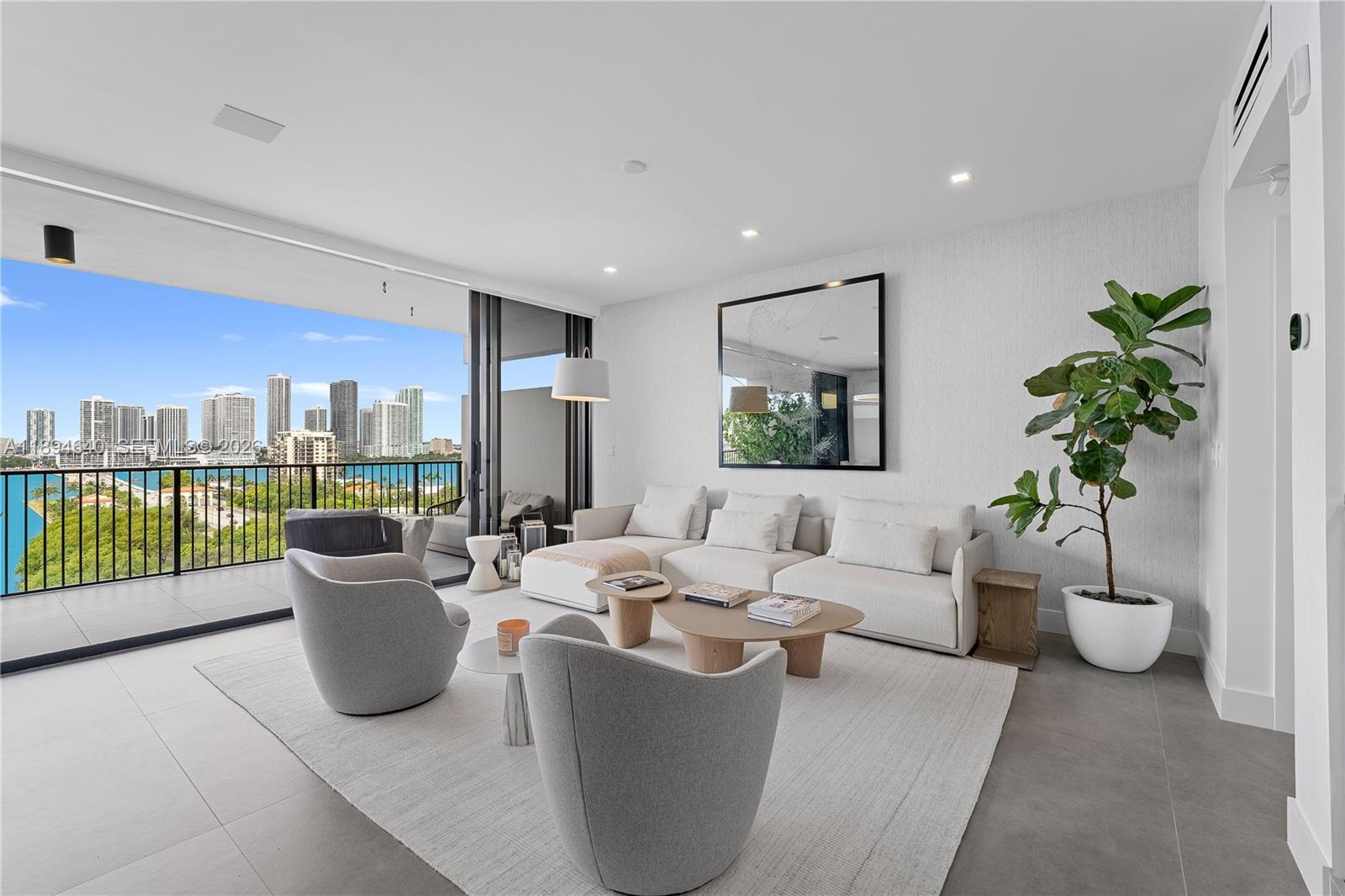 ONE THOUSAND VENETIAN WAY - Residential