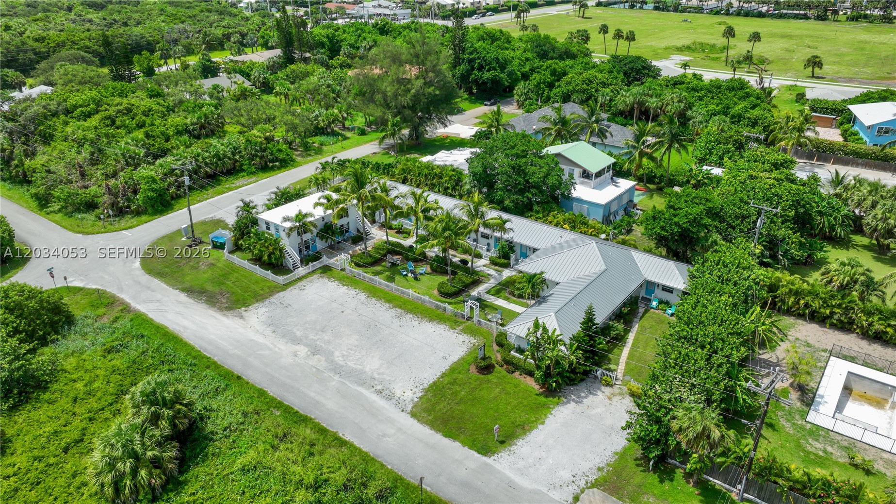 2502 Tamarind Dr - Image 1