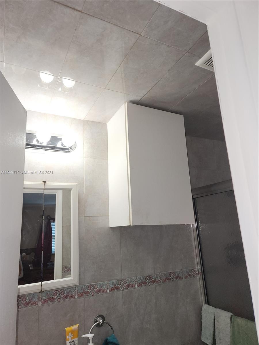 AVON HEIGHTS - Residential