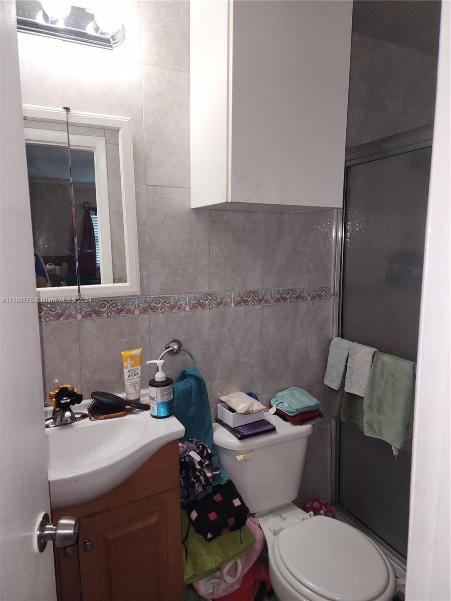 AVON HEIGHTS - Residential