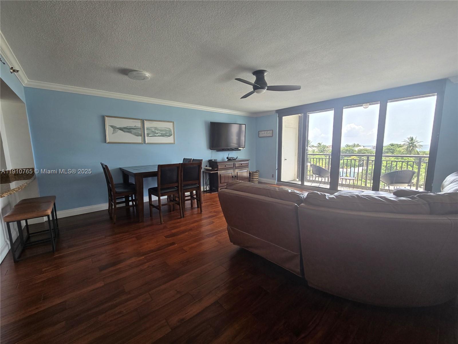 EVERGLADES CLUB CONDO - Residential Lease
