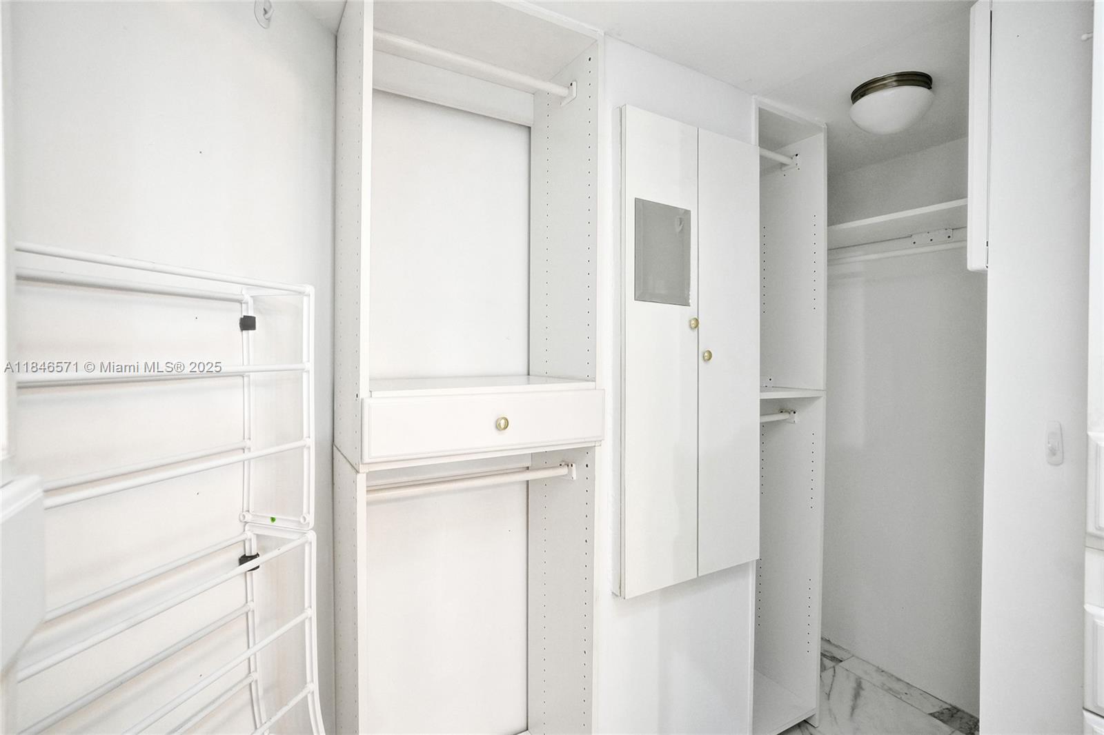 MYSTIC POINTE CONDO NO TH - Residential