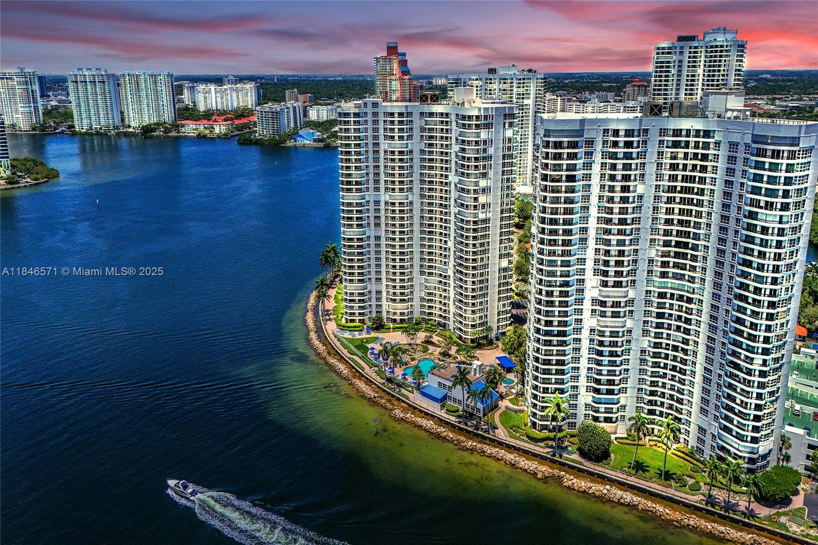 MYSTIC POINTE CONDO NO TH - Residential