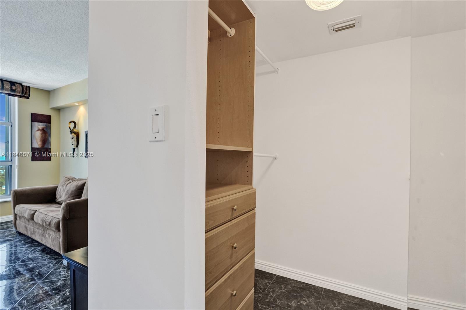 MYSTIC POINTE CONDO NO TH - Residential