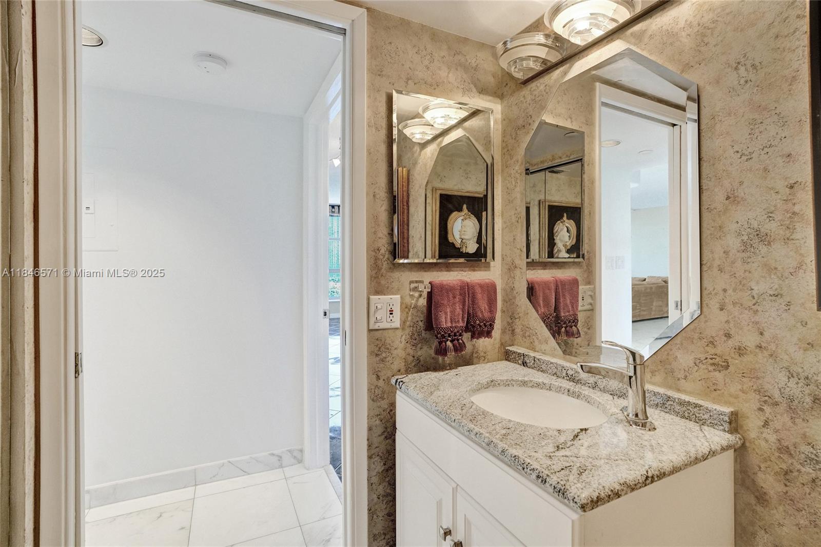 MYSTIC POINTE CONDO NO TH - Residential