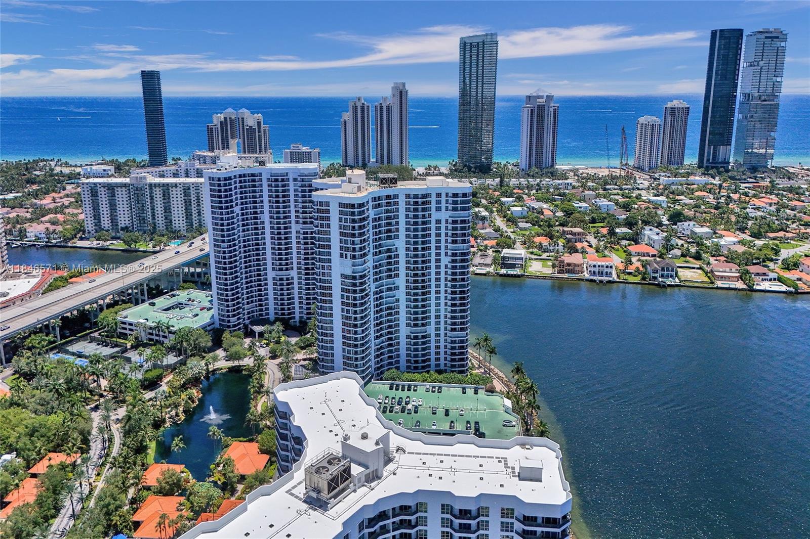 MYSTIC POINTE CONDO NO TH - Residential