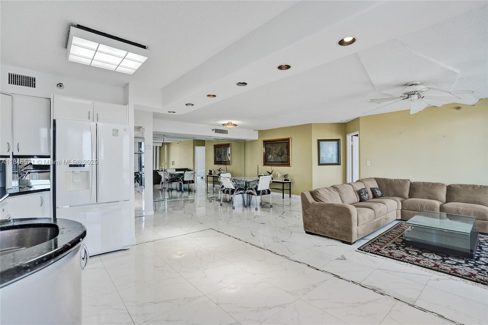 MYSTIC POINTE CONDO NO TH - Residential