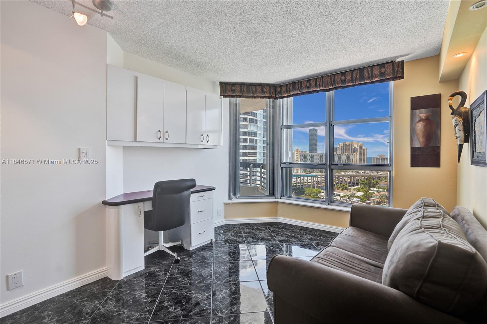 MYSTIC POINTE CONDO NO TH - Residential