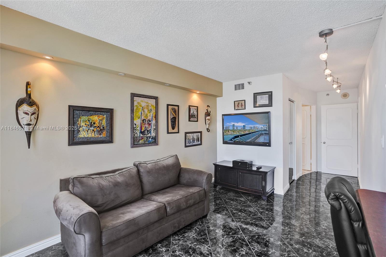 MYSTIC POINTE CONDO NO TH - Residential