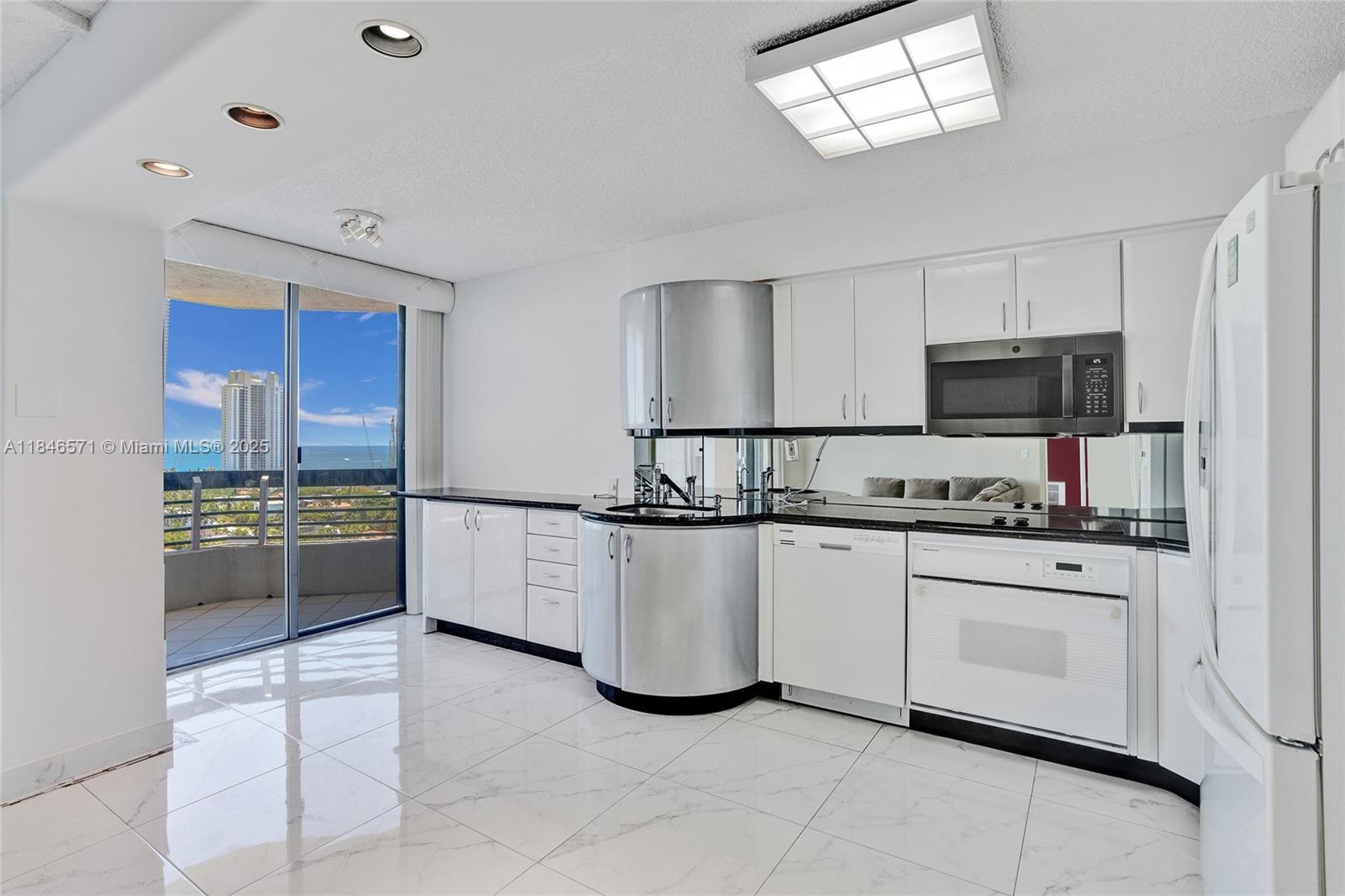 MYSTIC POINTE CONDO NO TH - Residential