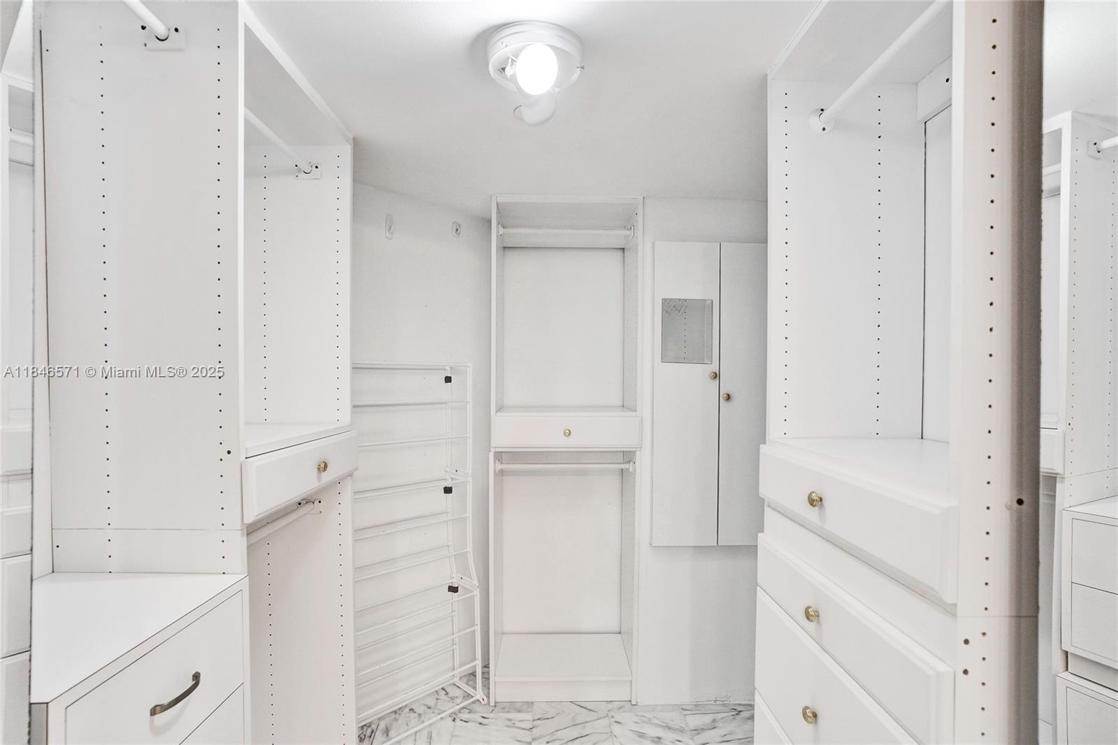 MYSTIC POINTE CONDO NO TH - Residential