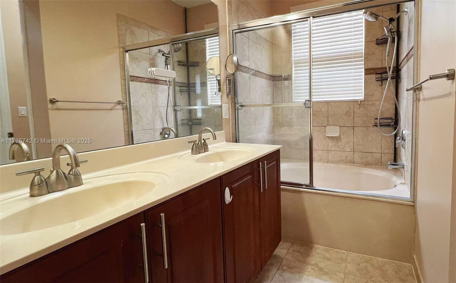 TUSCAN VILLAS CONDO - Residential