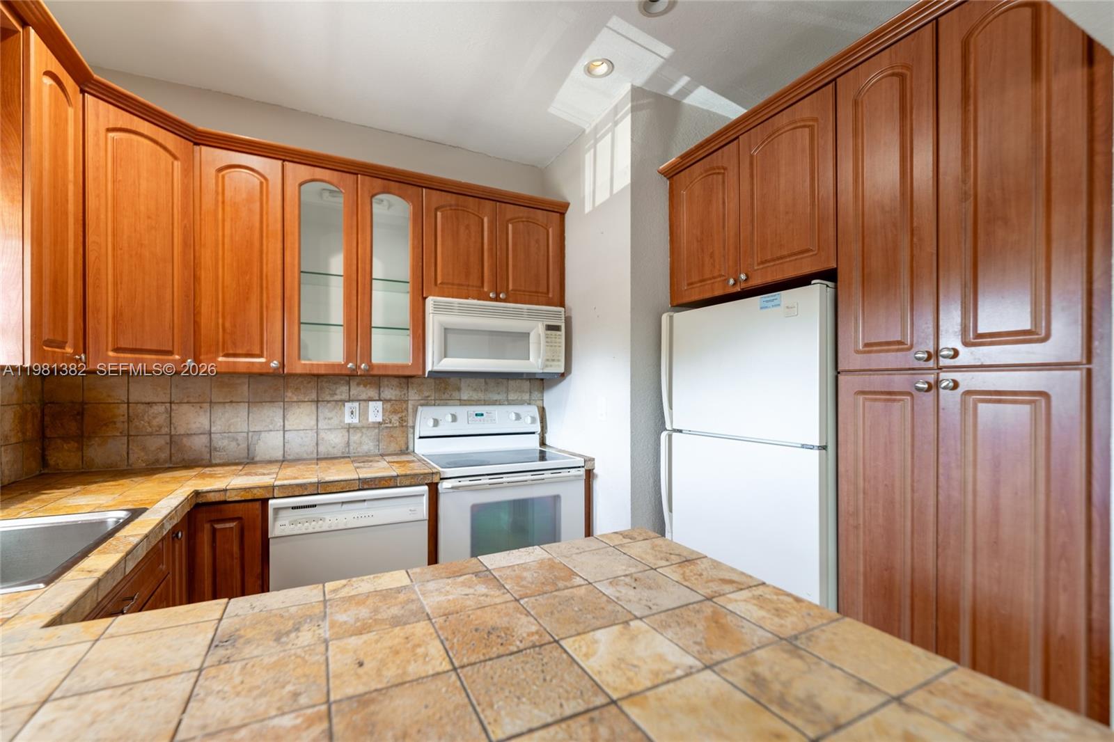 KEYSTONE MANOR CONDO - Residential Lease