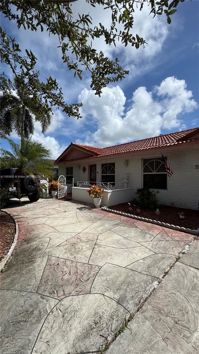 4390 NW 4th Ct