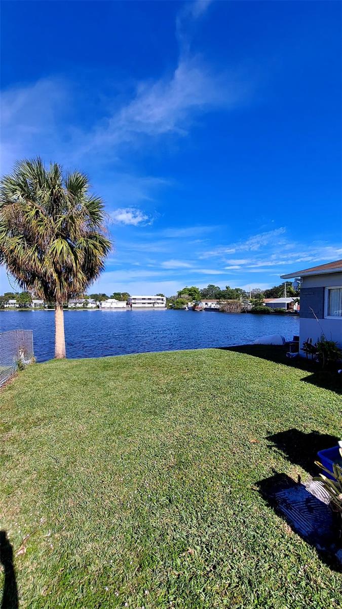 LAKESIDE ESTATES NO 2 - Residential Income