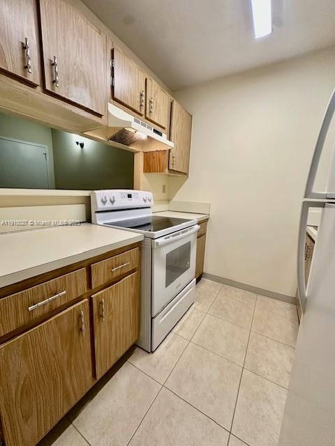 HAMPTON COURT CONDO - Residential Lease