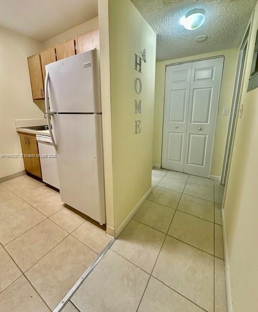 HAMPTON COURT CONDO - Residential Lease