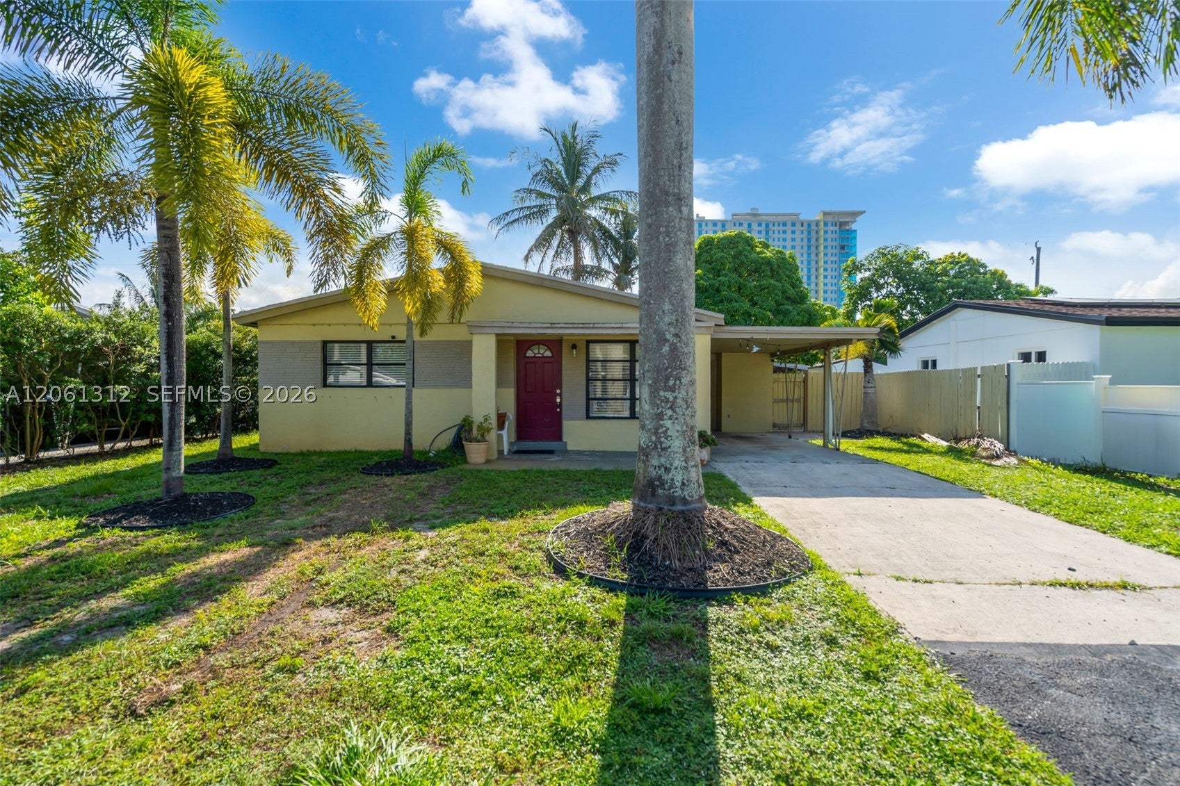 4873 SW 44th Ter