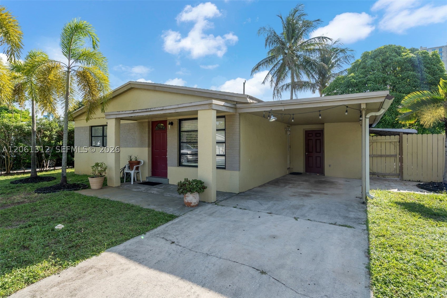 4873 SW 44th Ter