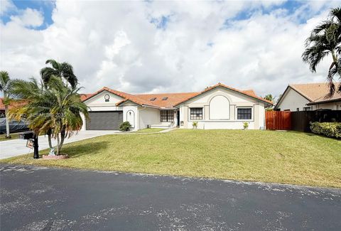 15561 Carriage Ct Davie FL 33331