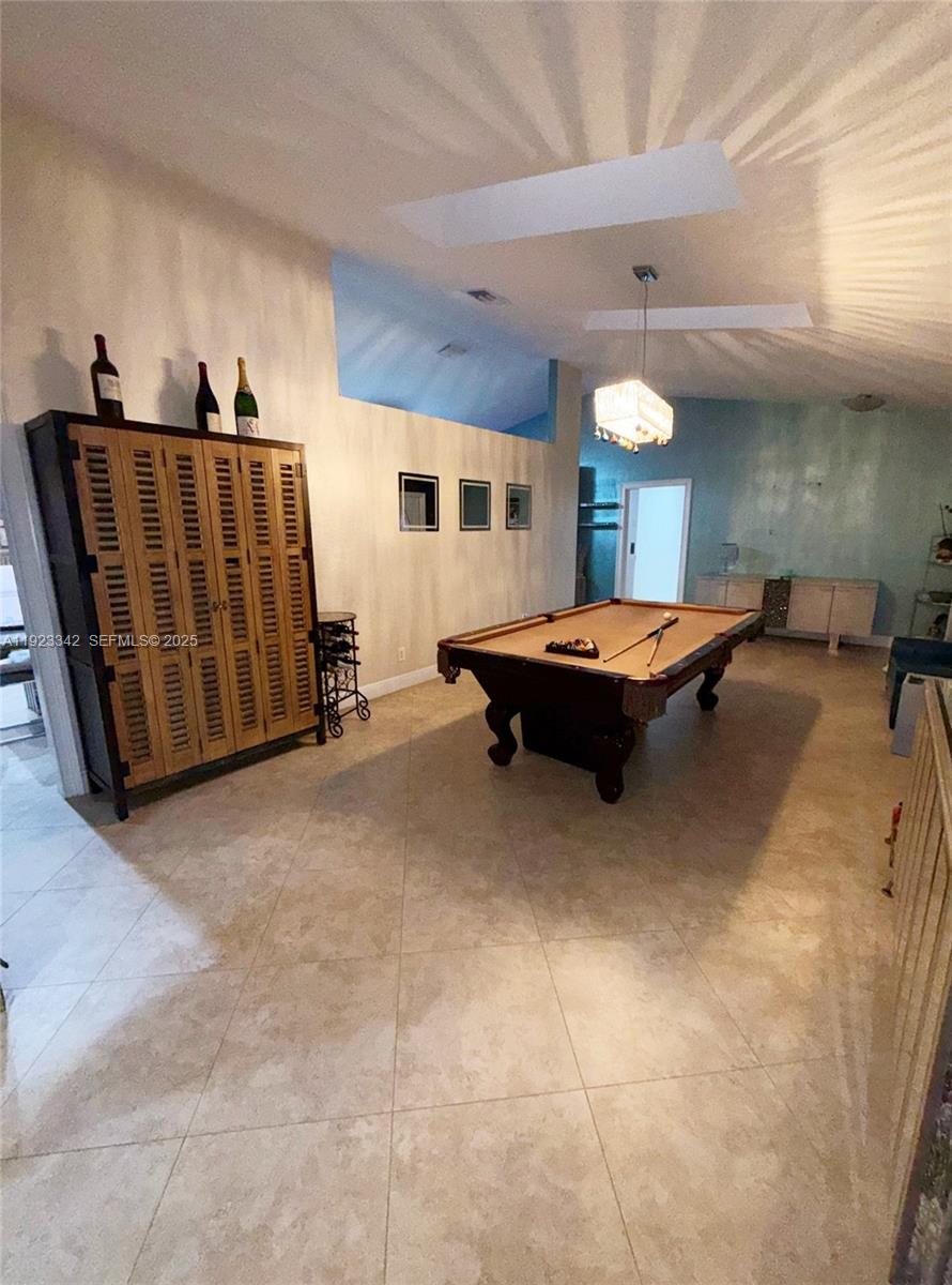 HAWKES BLUFF - Residential