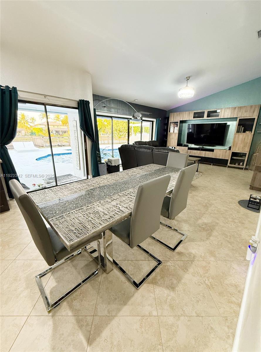 HAWKES BLUFF - Residential