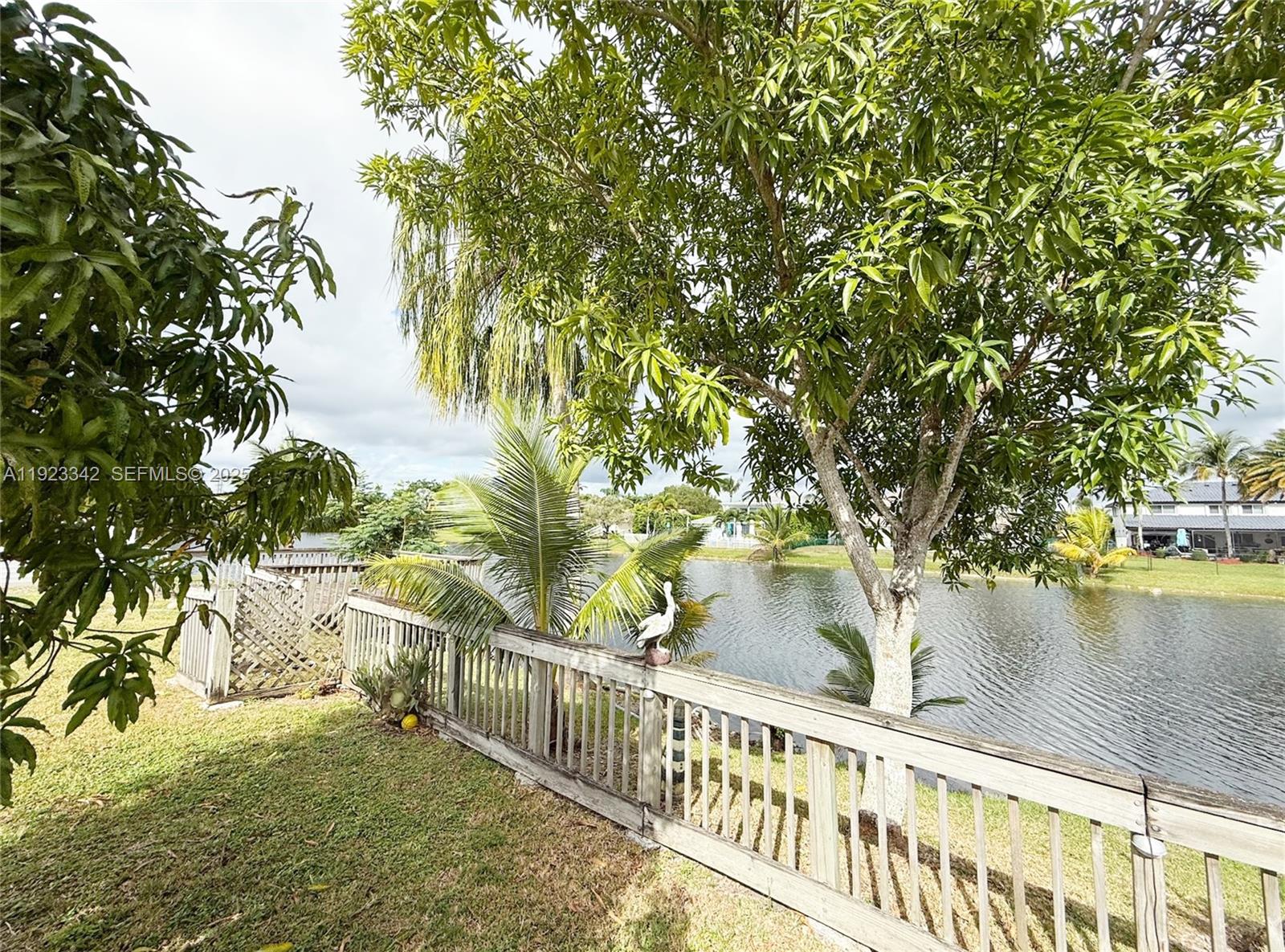 HAWKES BLUFF - Residential